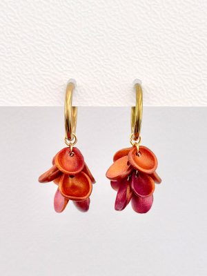 Pendientes artesanales en forma de pétalos de flor elegantes y románticos con aro